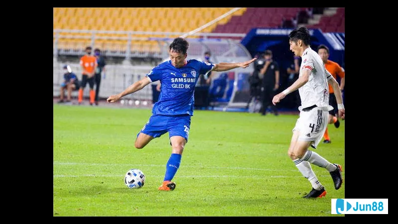 Cầu thủ Busan IPark và Suwon Bluewings chuẩn bị thi đấu Cầu thủ Busan IPark và Suwon Bluewings chuẩn bị thi đấu