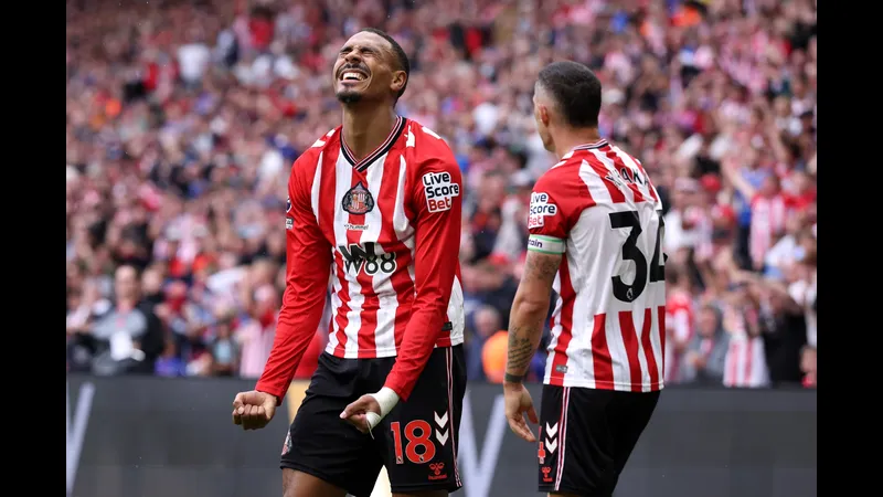Brentford đấu Sunderland trên sân cỏ Brentford đấu Sunderland trên sân cỏ