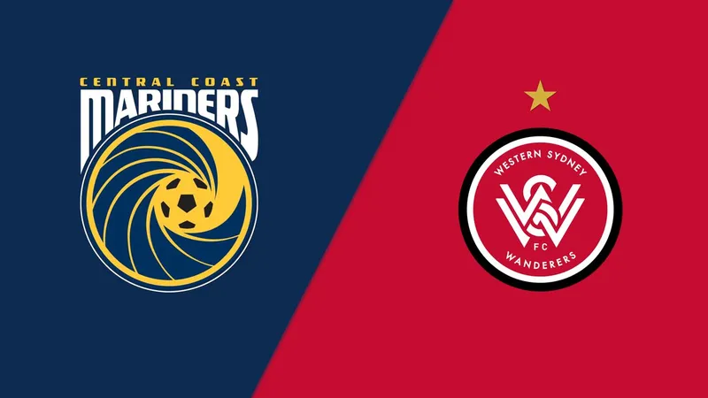 Cầu thủ Central Coast Mariners và Western Sydney Wanderers tranh chấp bóng trên sân Cầu thủ Central Coast Mariners và Western Sydney Wanderers tranh chấp bóng trên sân